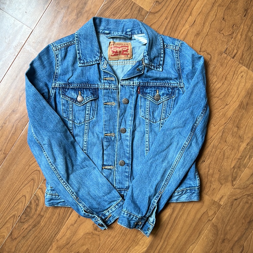 Vintage Levi’s denim jacket